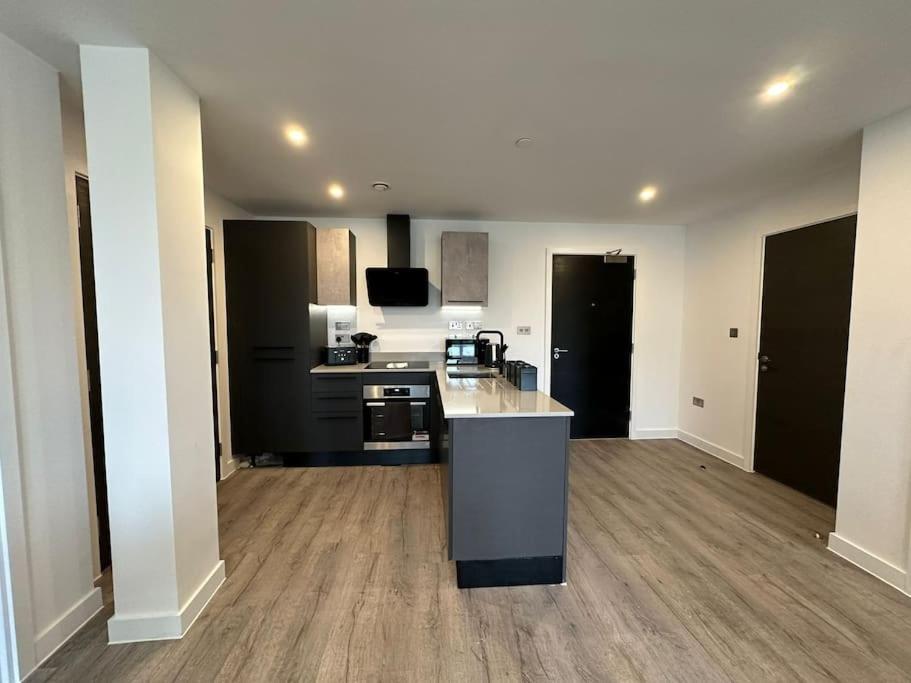 Stylish Central York Apartment Free Parking & Gym Exterior foto